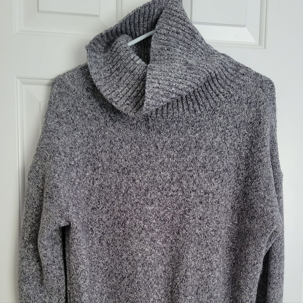Old Navy Charcoal Turtleneck Sweater for Women